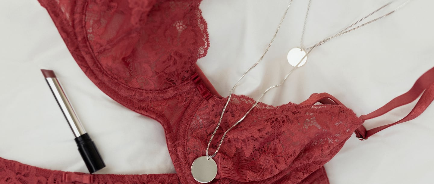 Red underwired bra from CALIDA 