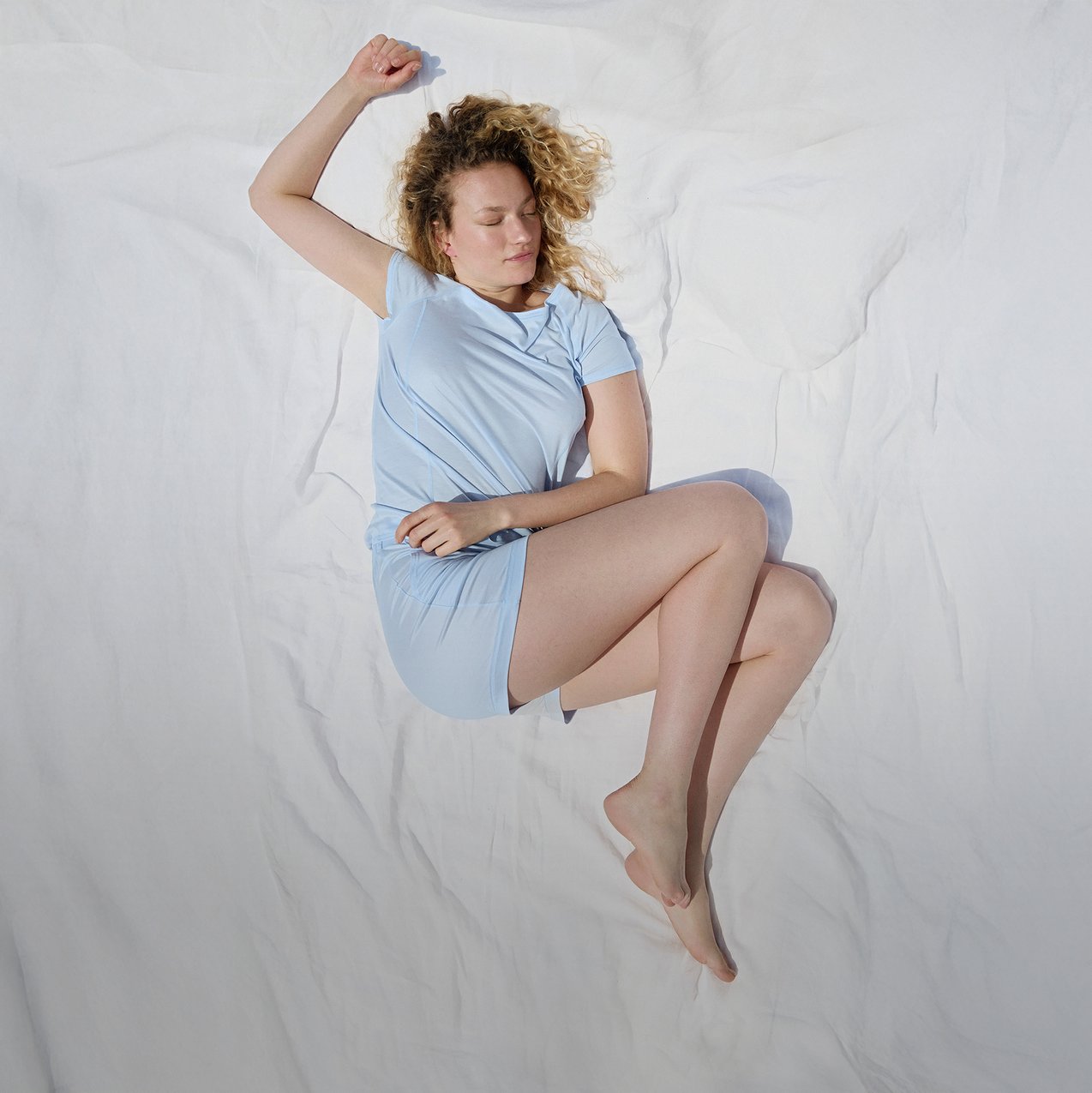 Funktionelle Damen Nachtwäsche aus natürlichen ausgleichenden Materialien.