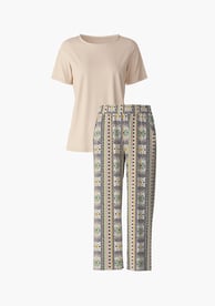 Damen Nachtwäsche Oberteile und Unterteile in Beigetönen zum kombinieren.