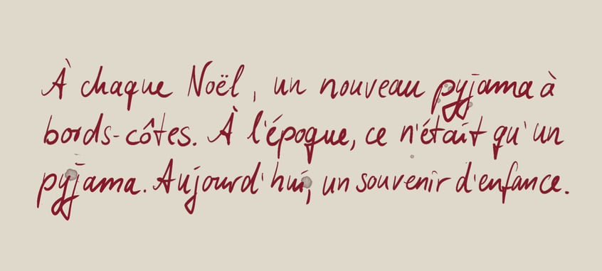 Citation : Chaque Noël un nouveau Bündli. À l'époque juste un pyjama, aujourd'hui un morceau d'enfance.