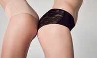 Two women wear skin-friendly underwear - ideal for sensitive skin thanks to soft materials and seamless workmanship.